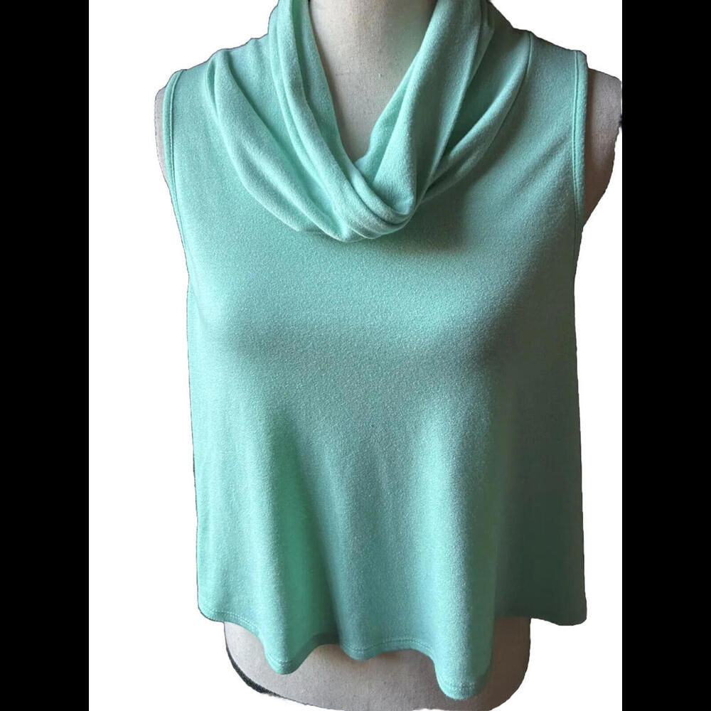 👚💚Acemi Size M Active Sleeveless Green Mint Top